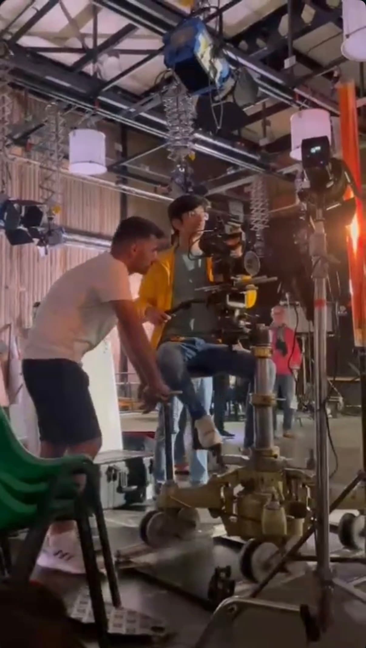 Behind the scenes production still 13