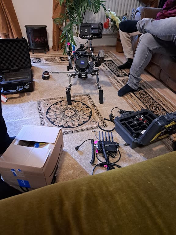 Behind the scenes production still 17